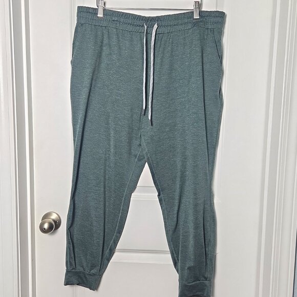 Kirkland Signature Lightweight Jogger 25" - 2 PAIR XL - Green and Camo Grey - Picture 1 of 6
